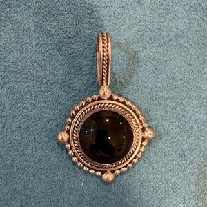 Elegant Onyx and sterling Silver pendant